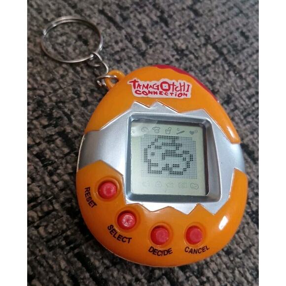 Tamagotchi Connection Orange 4 Button Works Batteries Included - Picture 2 of 3